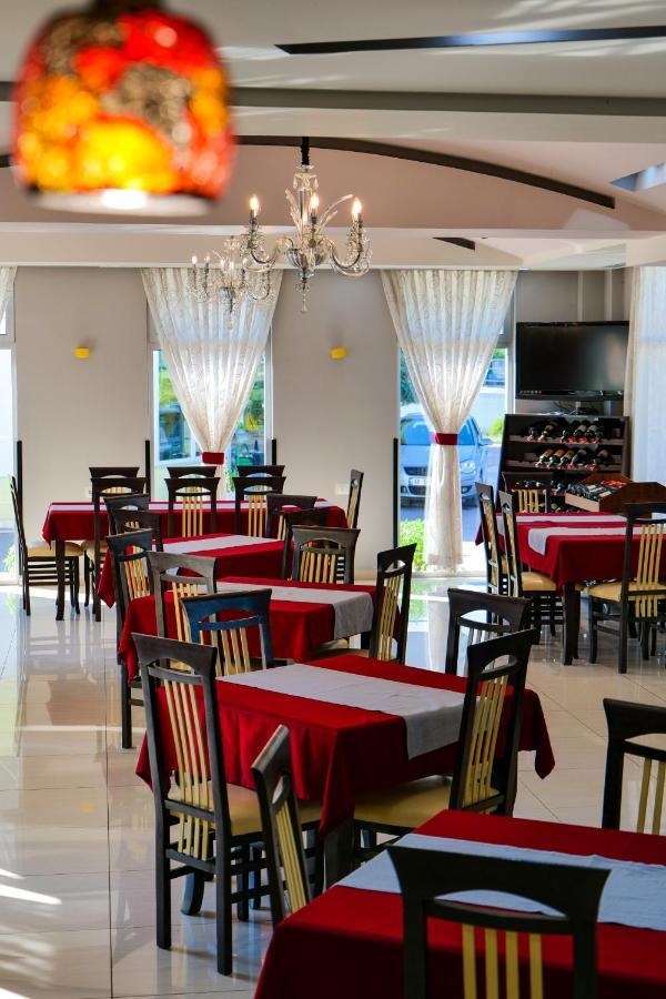 Lord Hotel Tirana Vore Luaran gambar