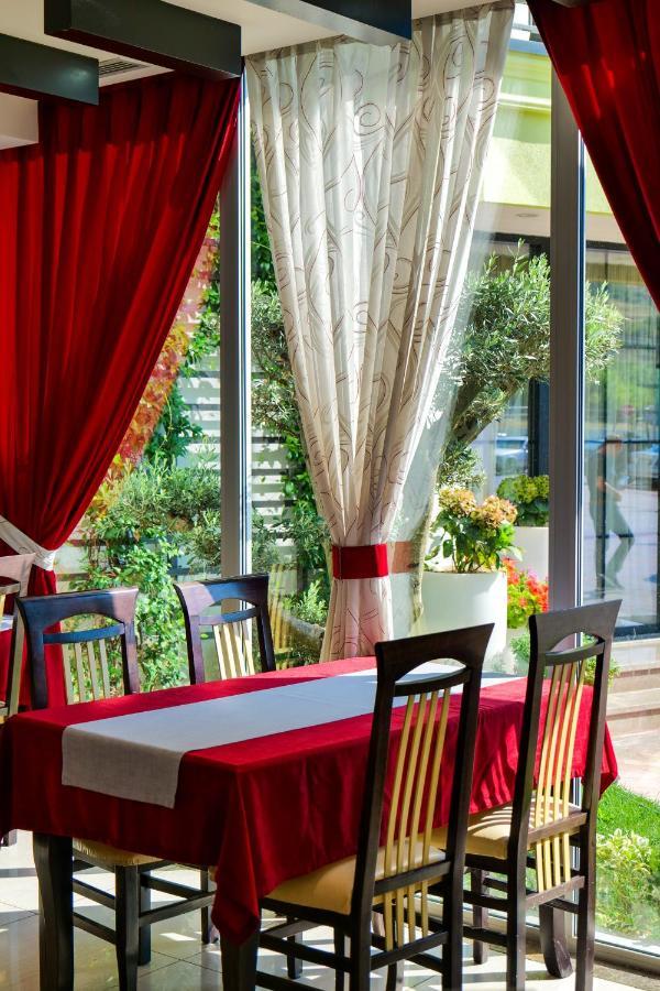 Lord Hotel Tirana Vore Luaran gambar