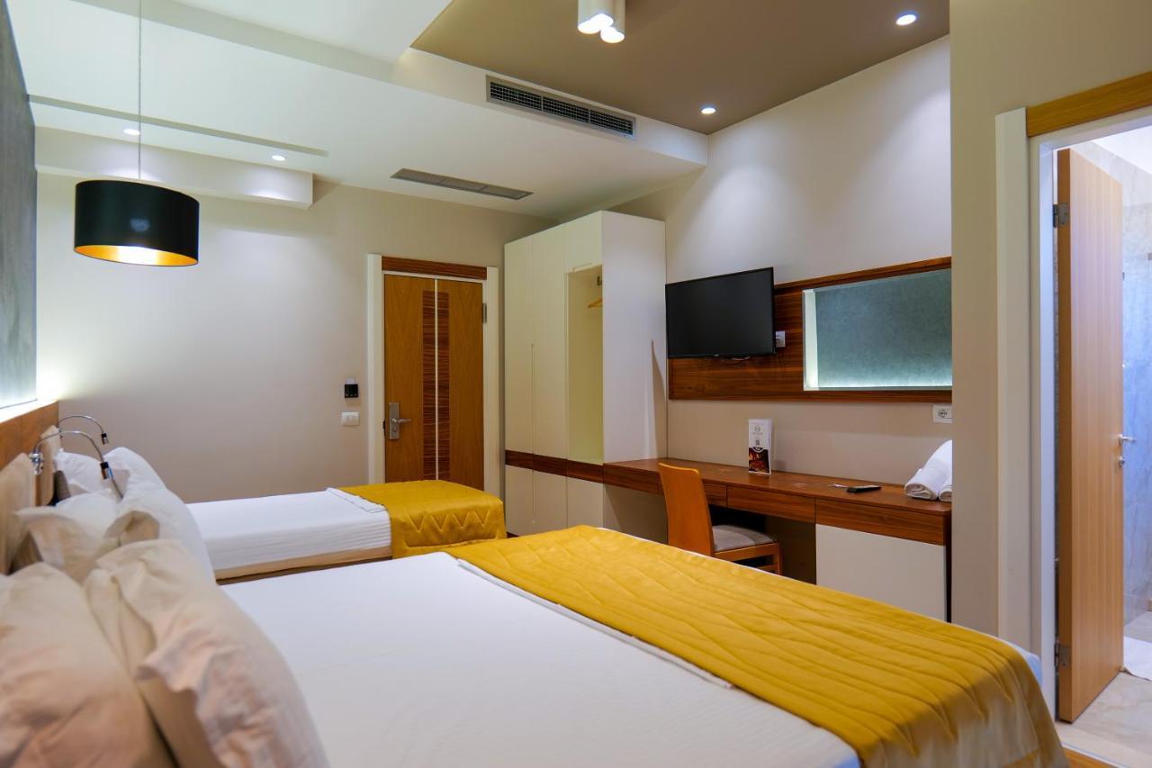 Lord Hotel Tirana Vore Luaran gambar